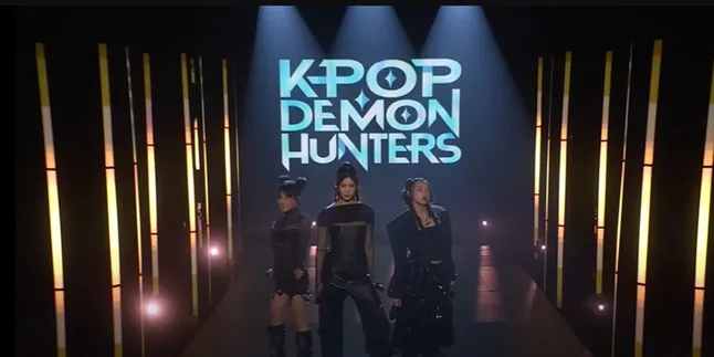 3 Original KPOP DEMON HUNTER Singers Finally Perform Live Bringing the ...