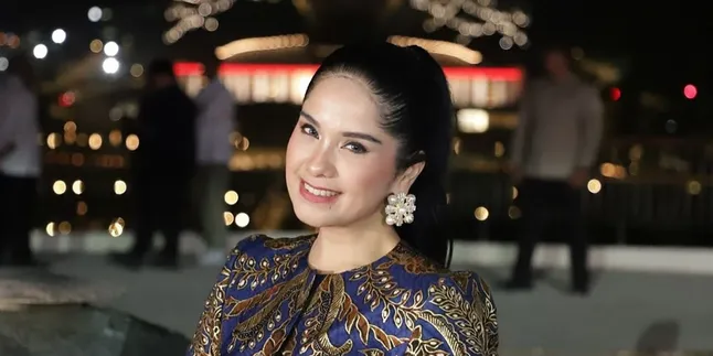 7 Potret Baby Bump Annisa Pohan yang Makin Besar Saat Nyekar Bareng Keluarga ke Makam Ani Yudhoyono