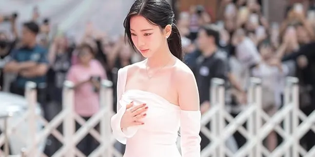 8 Potret Cantik Karina aespa di Acara Musinsa Beauty, Pesonanya Memabukkan