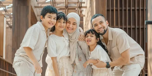 Adam Anak Shireen Sungkar Wisuda Hafalan Juz 30, Cita-Citanya hafidz Quran yang Jadi Astronot