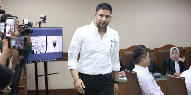 Ammar Zoni Putus dari Dokter Kamelia Lewat Sepucuk Surat