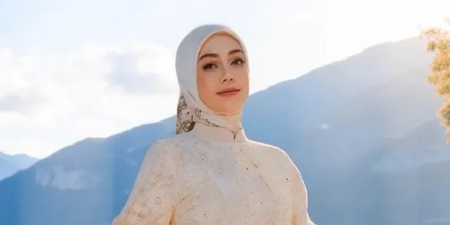 Celine Evangelista Unggah Foto Anak-Anaknya, Curhat Perjuangan Hidup Demi Mereka