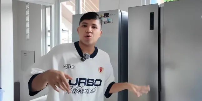 Dapur Rumah Baru Jirayut di Jakarta, Ini Alasan Punya Dua Kulkas