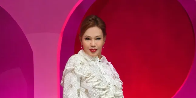 7 Potret Bunda Corla yang Kini Debut Film Layar Lebar, Main Bareng Dimas Anggara dan Naysila Mirdad