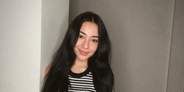 7 Potret Nikita Willy saat Masak Scrambled Egg, Jadi Masakan Favorit Indra Priawan