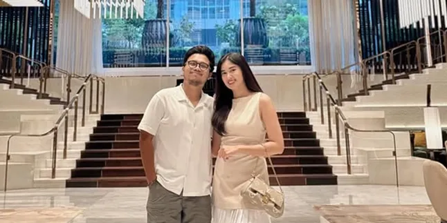 7 Potret Ochi Rosdiana dan Suami Gelar Gender Reveal Anak Pertama, Bahagia Banget