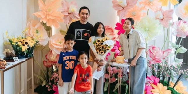 Potret Ulang Tahun Aqilah Anak Ayu Dewi, Genap 12 Tahun - Pesta Manis Penuh Bunga di Rumah