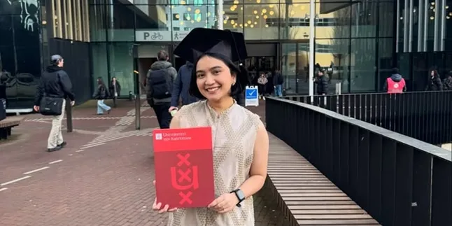 Rachel Amanda Resmi Sandang Gelar Master, Ambil Ijazah di Belanda