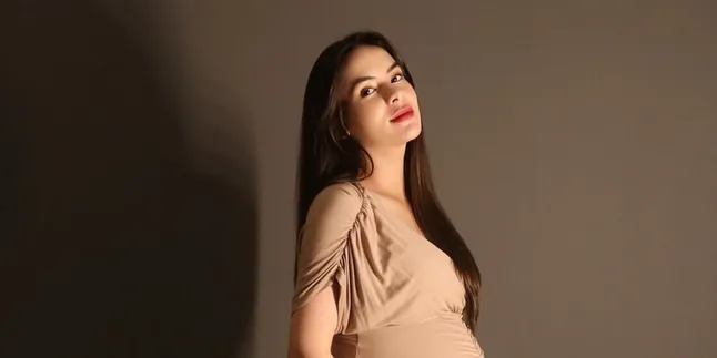 Steffi Zamora Bagikan Foto Selfie Terakhir Sebelum Melahirkan, Tampil Cantik Natural