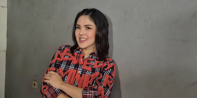 Tina Toon Naik 90 Kg Saat Hamil Hingga Dikira Pakai Topeng