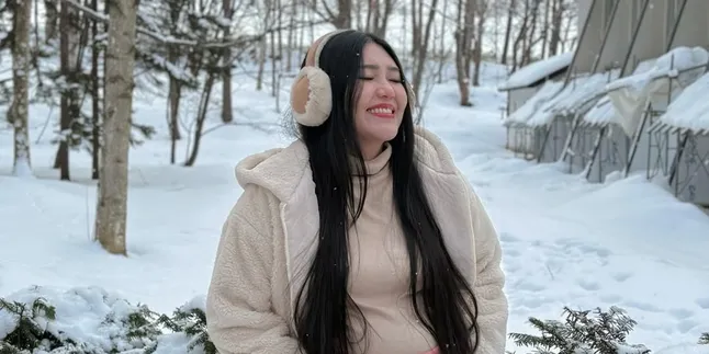 Via Vallen Melahirkan Anak Kedua Perempuan, Kini Jalani Peran 'Ibu Tandem'