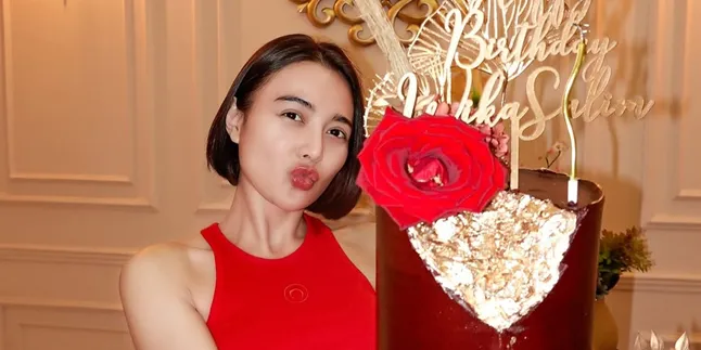 Potret Wika Salim Ulang Tahun ke-33, Dapat Kado Tas Mewah dari Pacar