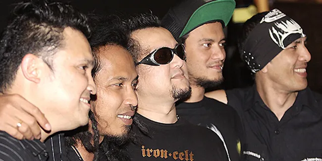 Kecewa, Yuke Bentuk The Chemistry