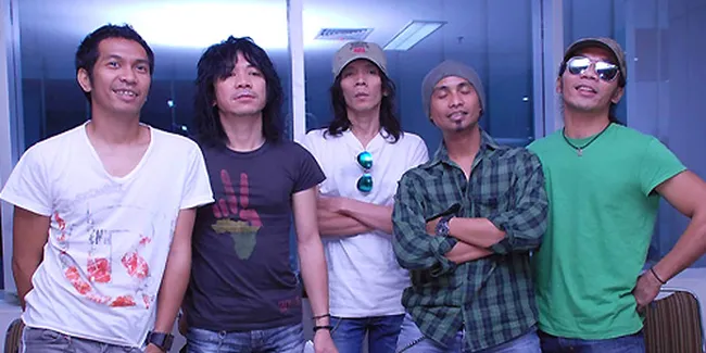 Slank 'Bawa' Mbah Surip ke Java Rockin' Land