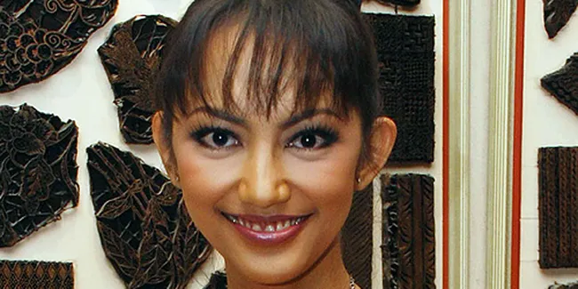 Nina Tamam: Lima Selebriti Jadi Teman Kumpul