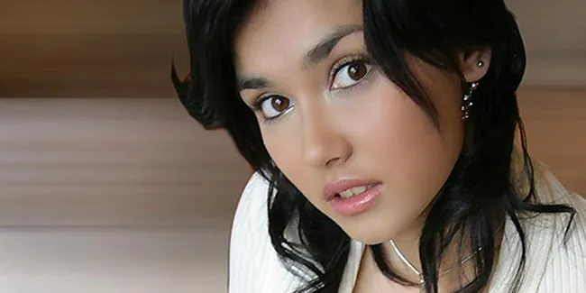 Fans Club Pekalongan: Pencekalan Miyabi = Diskriminasi
