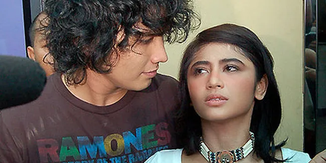 Sidang Perdana Perceraian, Dewi Perssik Tak Hadir
