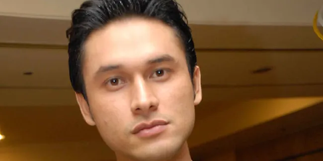 Indra Bruggman Tetap Jaga Silaturahmi Dengan Mantan