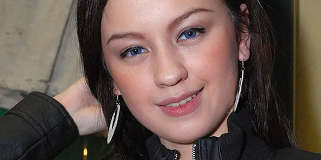 Kimberly Ryder Bercita-Cita Belajar Akting di Hollywood