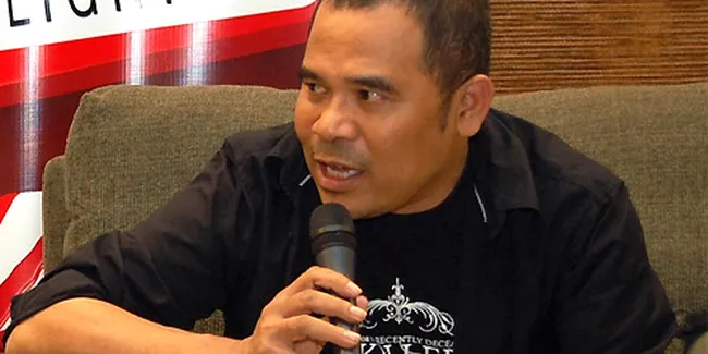 Garin Nugroho Bagikan Kado Spesial Untuk Keluarga