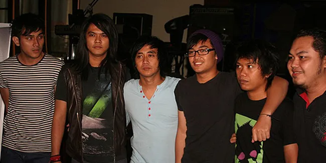 Solitaire Addict Bangga Disamakan dengan Van Halen