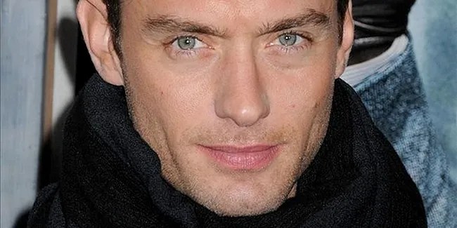 Jude Law Masuk Nominasi Tony Award