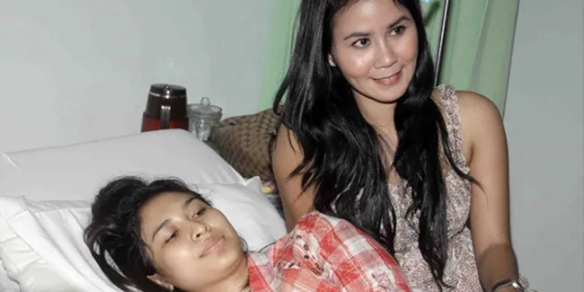 Poppy Gisela Kunjungi Ima Risma di Rumah Sakit