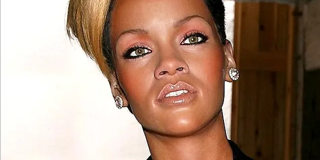 Rihanna Sibuk Syuting di Hawaii