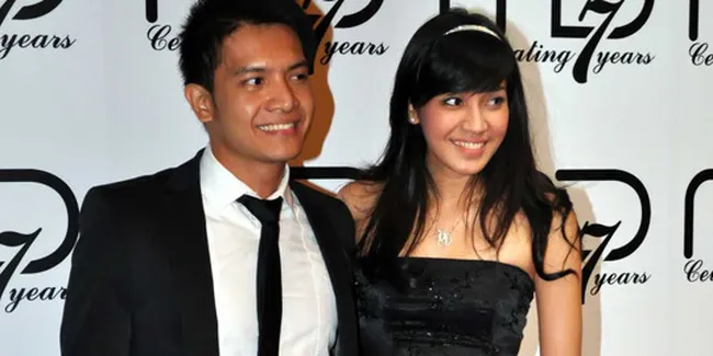 Dimas Seto - Dhini Aminarti Pasrah Soal Momongan