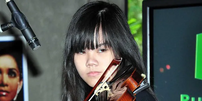 Ruth Sahanaya Tampilkan Musisi Muda Berpredikat MURI