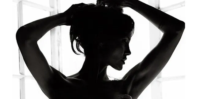 Angelina Jolie - Sang Supermom Sejati!