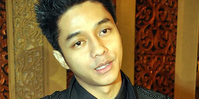 Hati Adly Fairuz Telah Tertambat Pada Calon Dokter