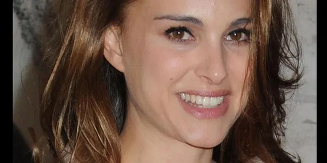 Natalie Portman Takkan Bermain di 'BATMAN' dan 'SUPERMAN'