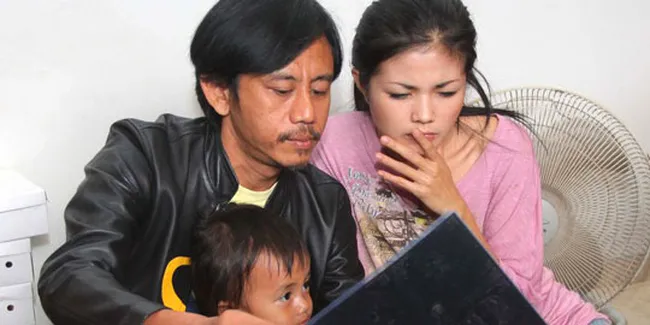 Sambil Berobat, Epy Menulis Buku