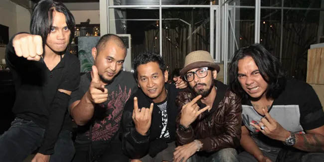 Hey, Rocker Kasarunk Berbagi Cerita Tur