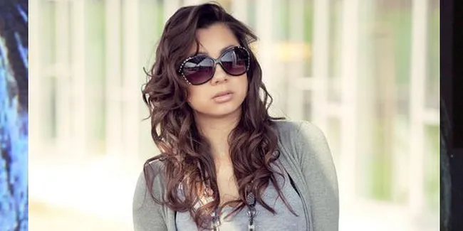 Jennifer Bachdim Sempatkan Temui Adik dan Pacar