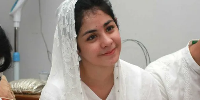 Risty Tagor Dioperasi Demi Keselamatan Anak