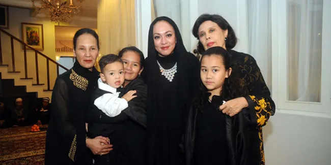 Seratus Hari Adjie, Angelina Sondakh Hadiahi Single Terbaru