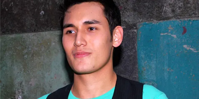Arifin Putra Nonton 'BATAS' Bareng Fans
