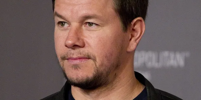 Ternyata Mark Wahlberg Masih Betah Jadi Bahan Tertawaan