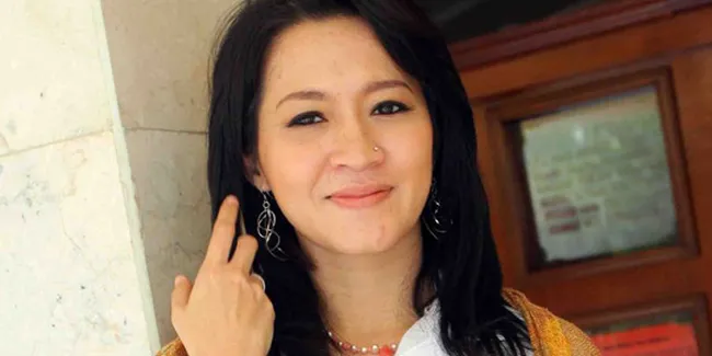 Okie Agustina Sayangkan Widy Jalan Sendirian