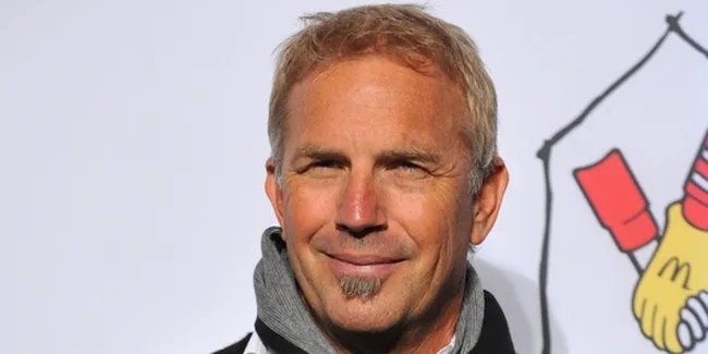 Kevin Costner Negosiasi Jadi Pelatih Budak