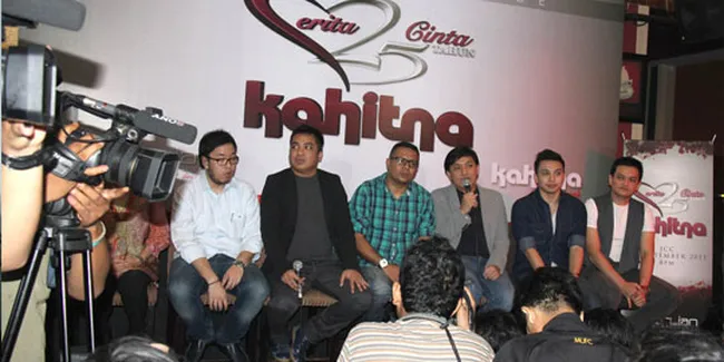 Jelang Konser 25 Tahun, Kahitna Luncurkan Buku