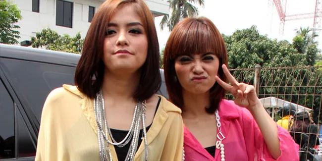 Tiwi T2 Tak Mau Pasang Target Nikah