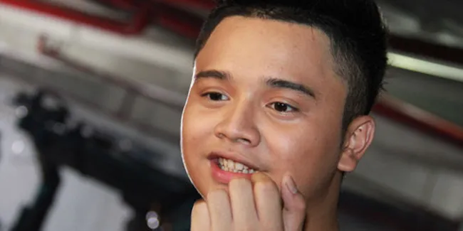 Derby: Foto Gita Ngerokok? Yang Mana Ya?