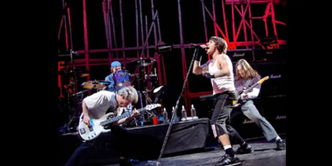 Red Hot Chili Peppers Ungkap Kepergian John Frusciante