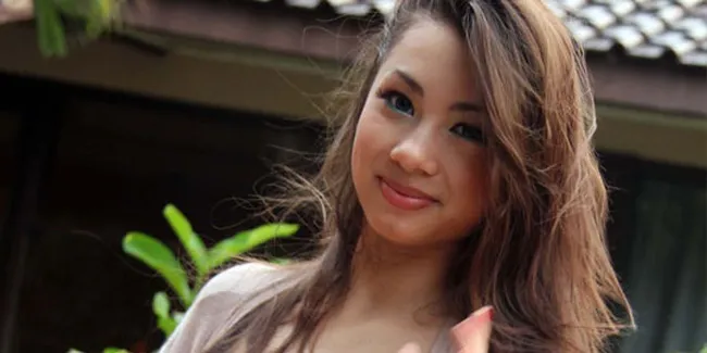 Jennifer Bachdim Sedang Hamil?