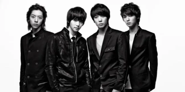 CN Blue Buka Konser Linkin Park di Jepang