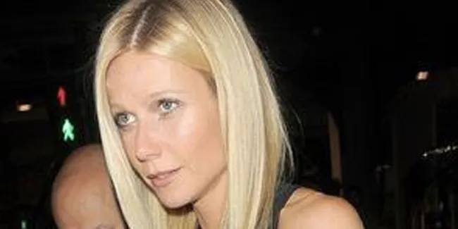 Gwyneth Paltrow Menangkan Emmy Award