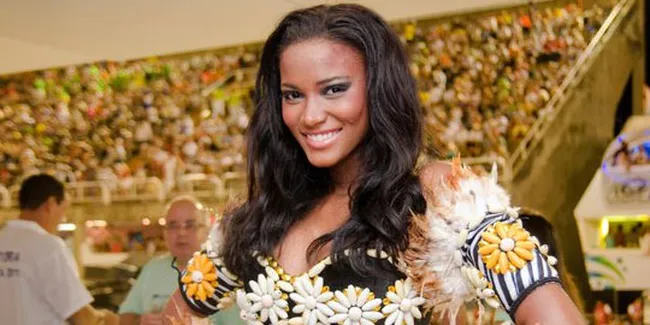 Berjalan di Atas Pentas, Leila Lopes Takut Jatuh